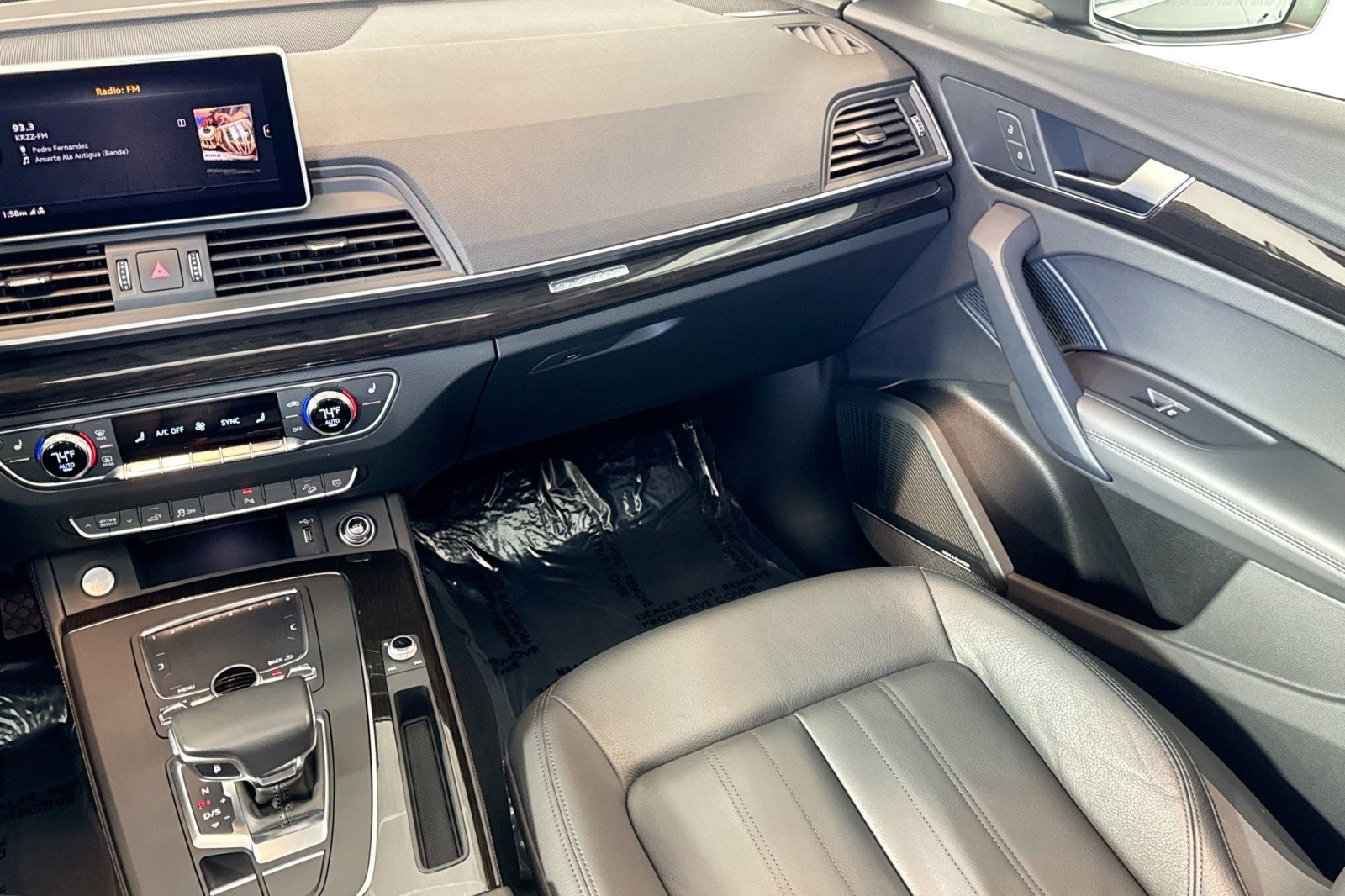 Used 2020 Audi Q5 e Premium Plus w/ Premium Plus Package image 22