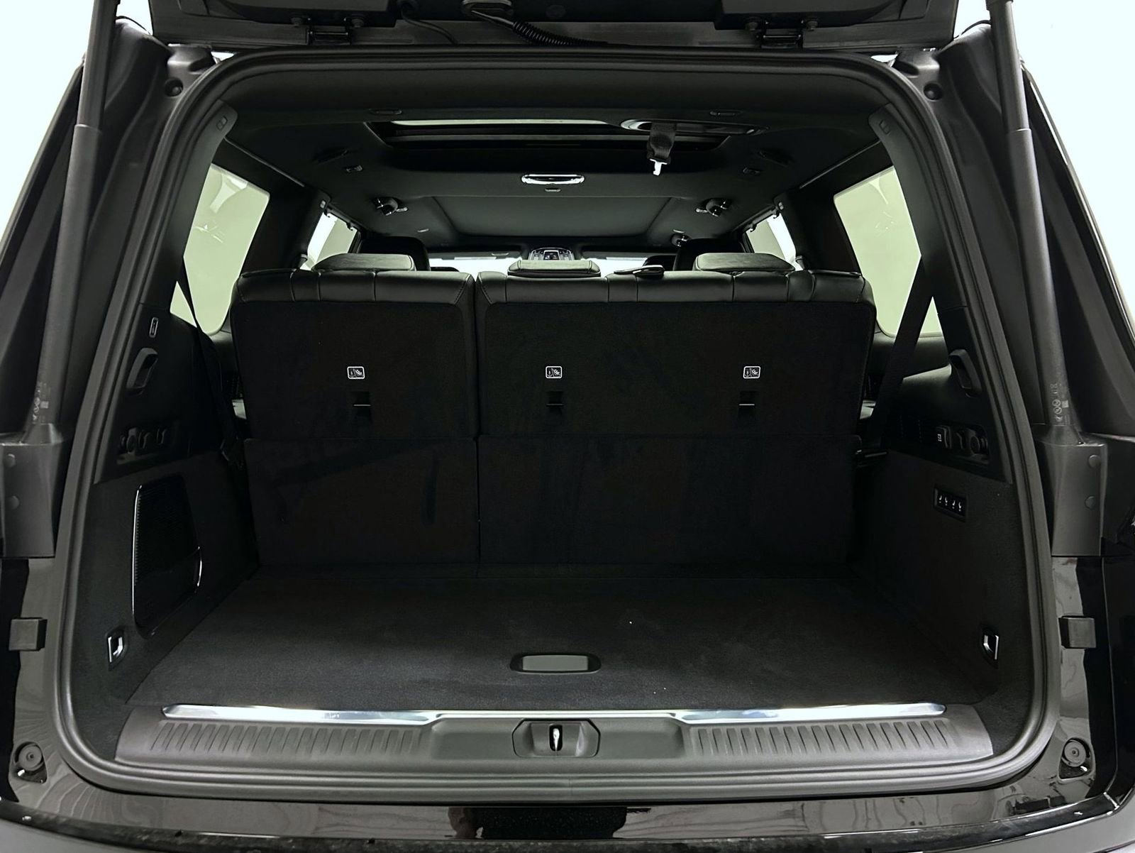 New 2026 Jeep Grand Wagoneer Summit AWD/4WD image 9