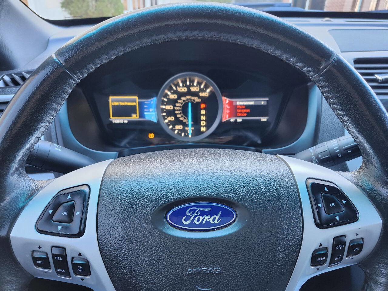 Used 2013 Ford Explorer XLT image 15