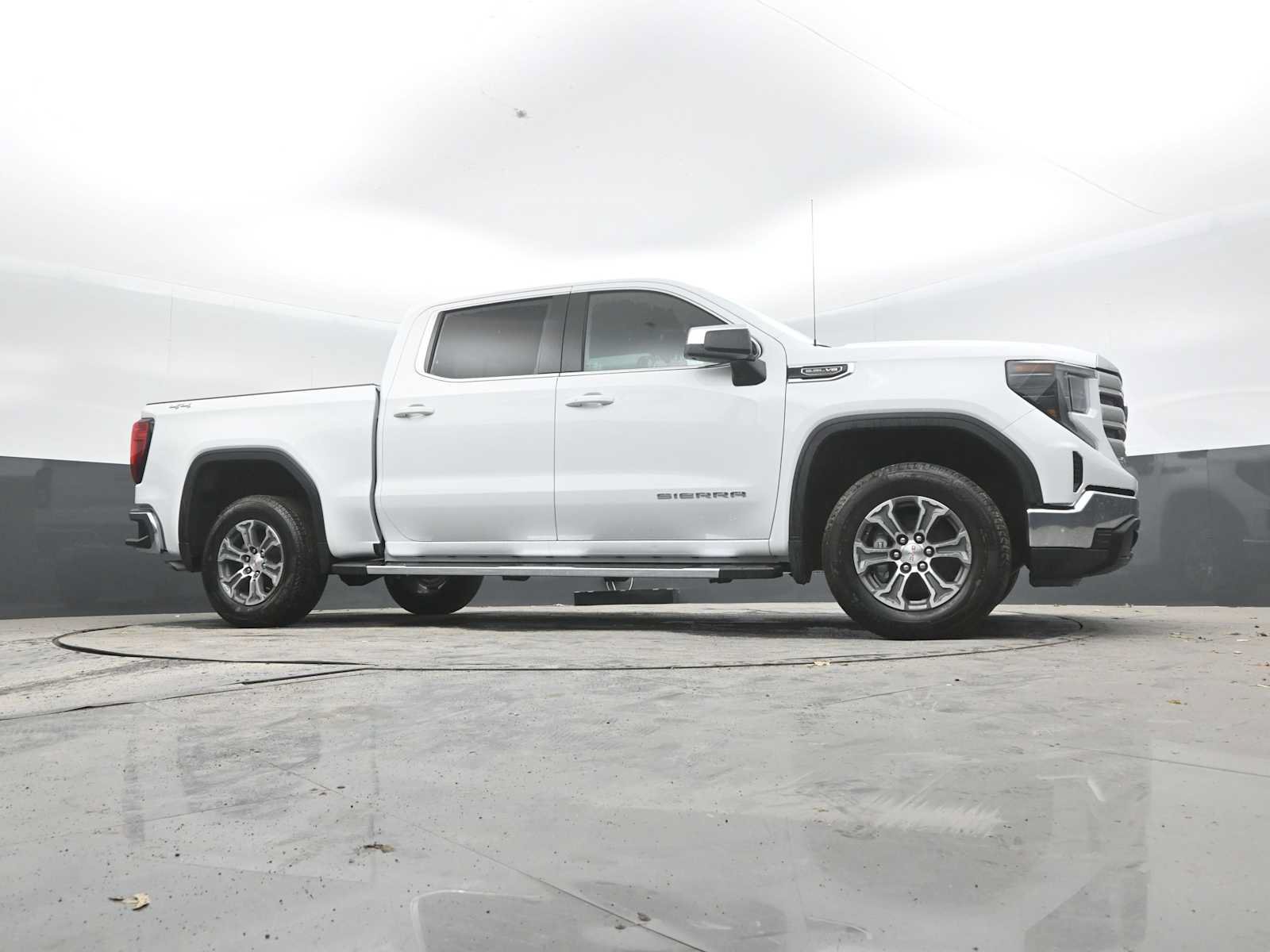 New 2026 GMC Sierra 1500 SLE w/ Preferred Package AWD/4WD image 44