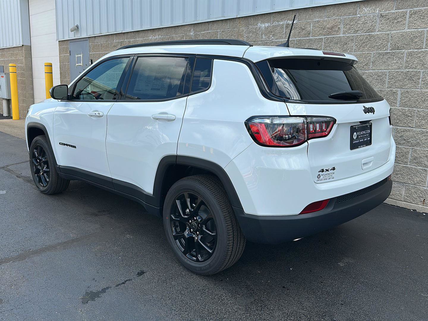 New 2026 Jeep Compass Latitude AWD/4WD image 36