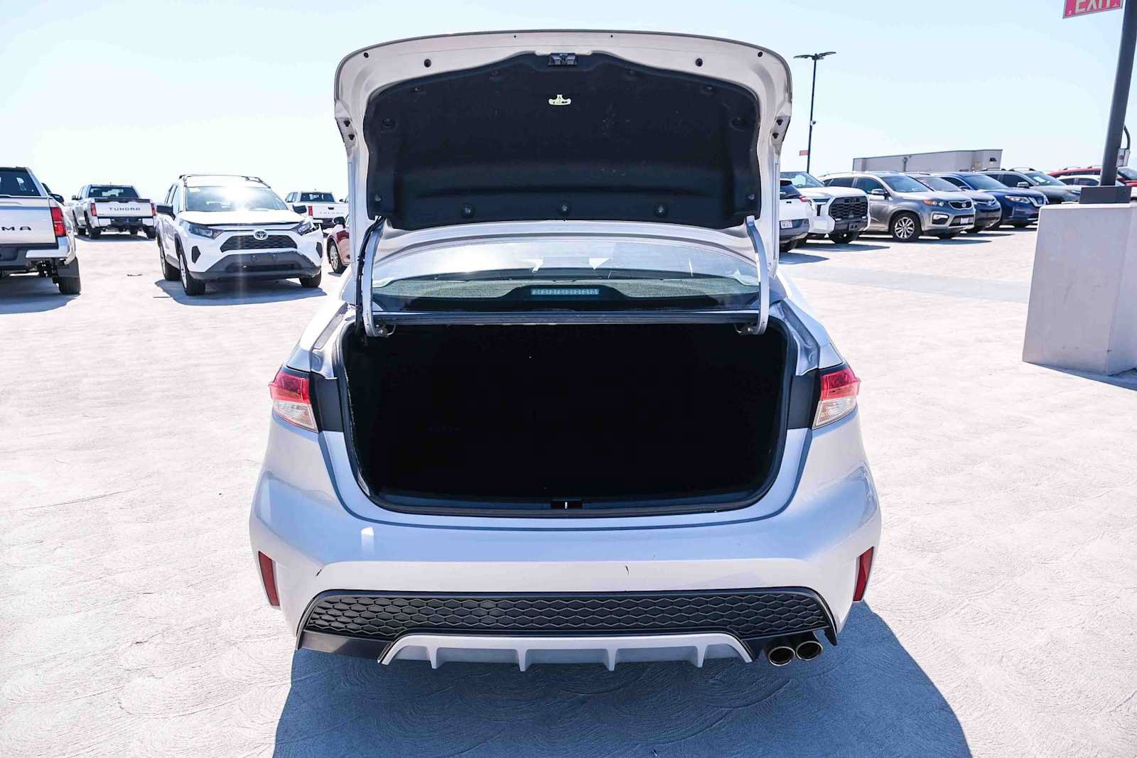 Used 2022 Toyota Corolla SE FWD image 26