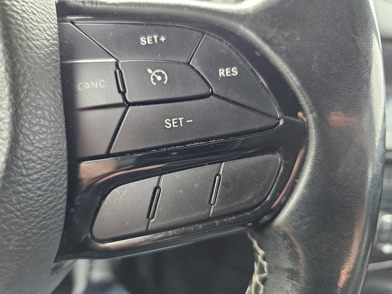 Used 2019 Chrysler 300 S image 11