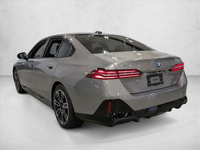 Used 2026 BMW 550e xDrive w/ Executive Package image 8