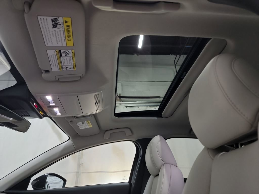 Used 2025 MAZDA CX-30 AWD 2.5 S w/ Premium Package image 16