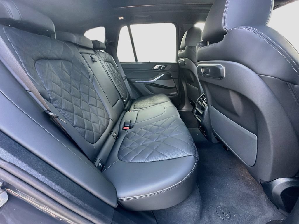 New 2026 BMW X5 xDrive40i w/ M Sport Package AWD/4WD image 27