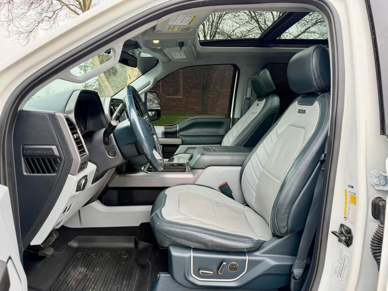 Used 2022 Ford F350 Limited image 20