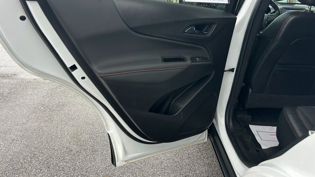 Certified 2022 Chevrolet Equinox RS w/ LPO, Floor Liner Package image 37