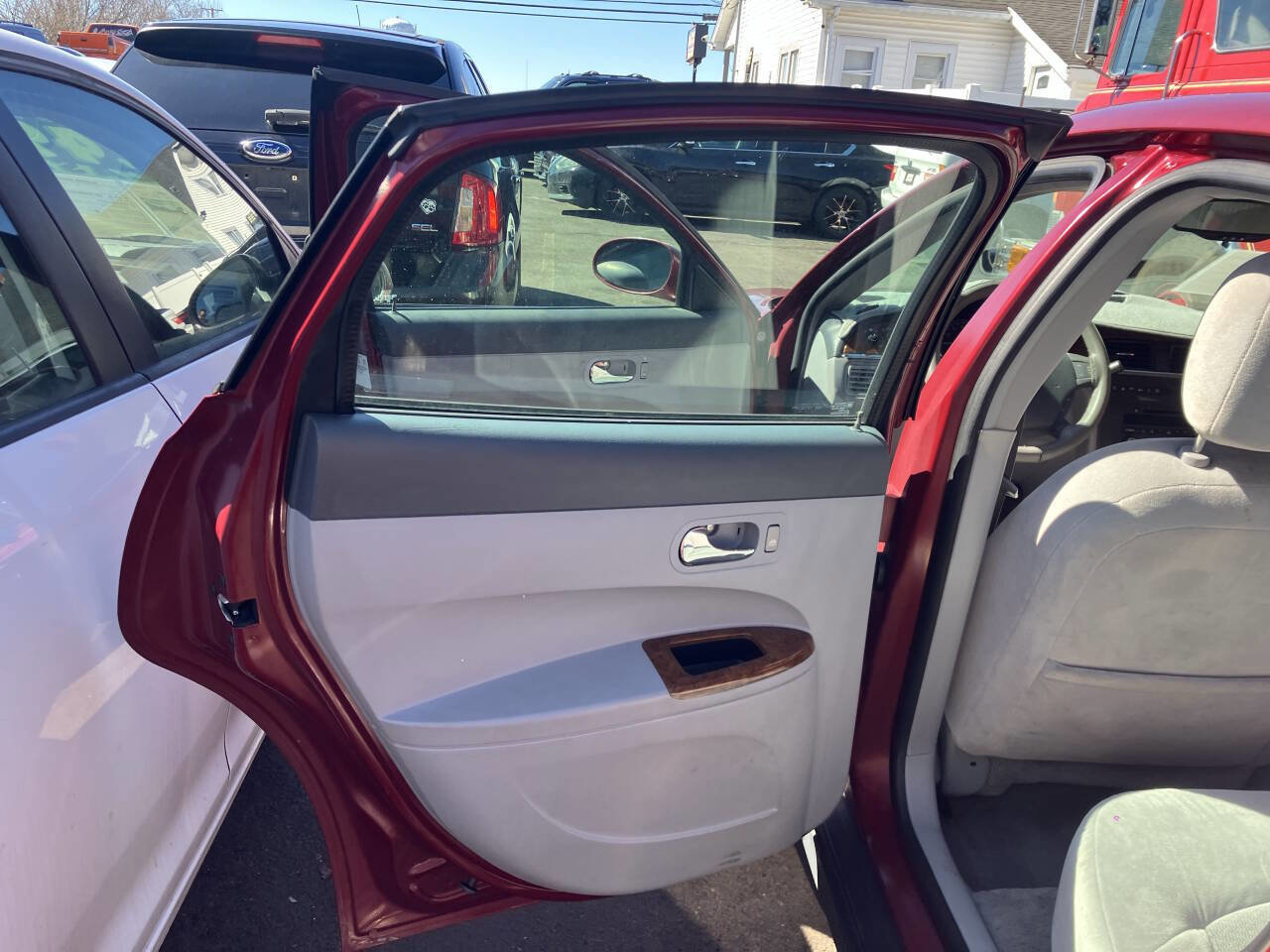 Used 2005 Buick LaCrosse CX w/ Silver Convenience Package image 18