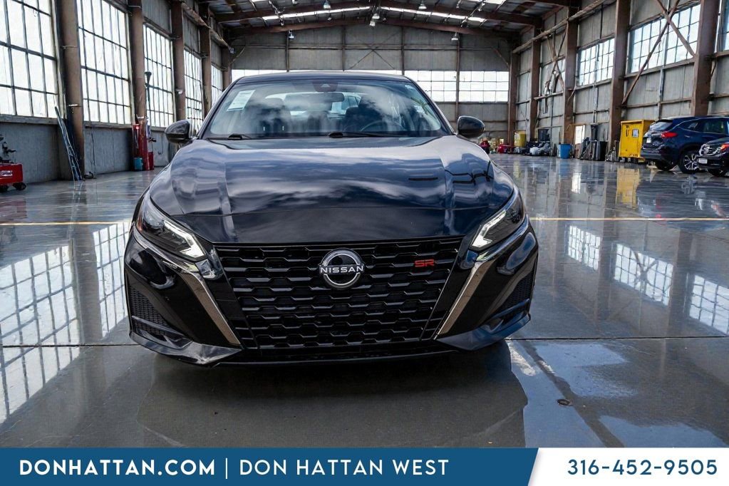 Used 2024 Nissan Altima 2.5 SR FWD image 24