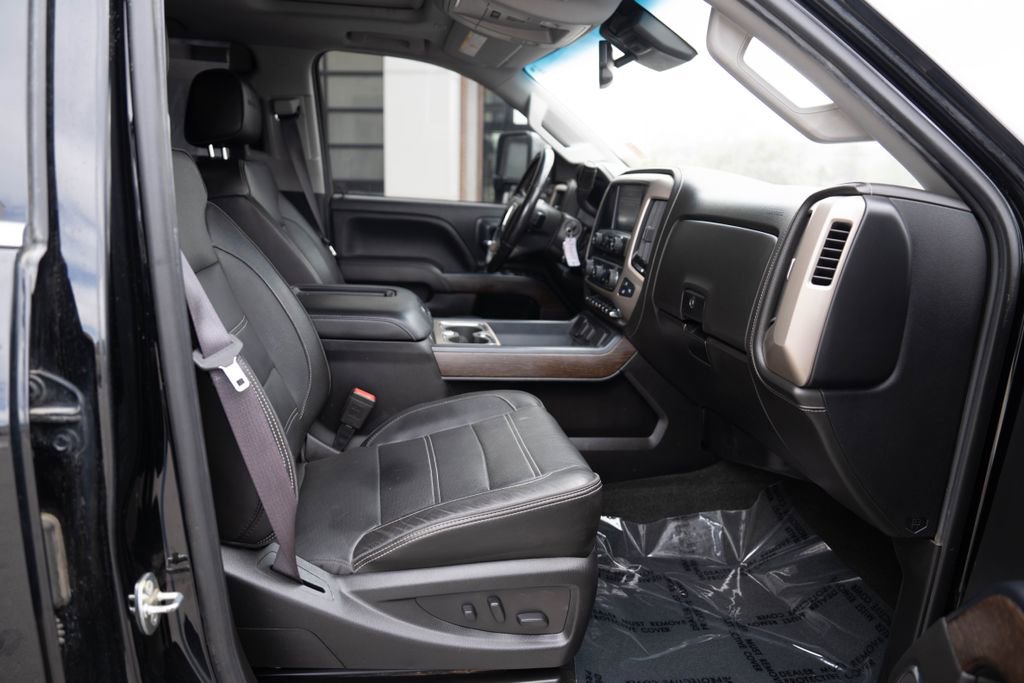 Used 2017 GMC Sierra 3500 Denali AWD/4WD image 13