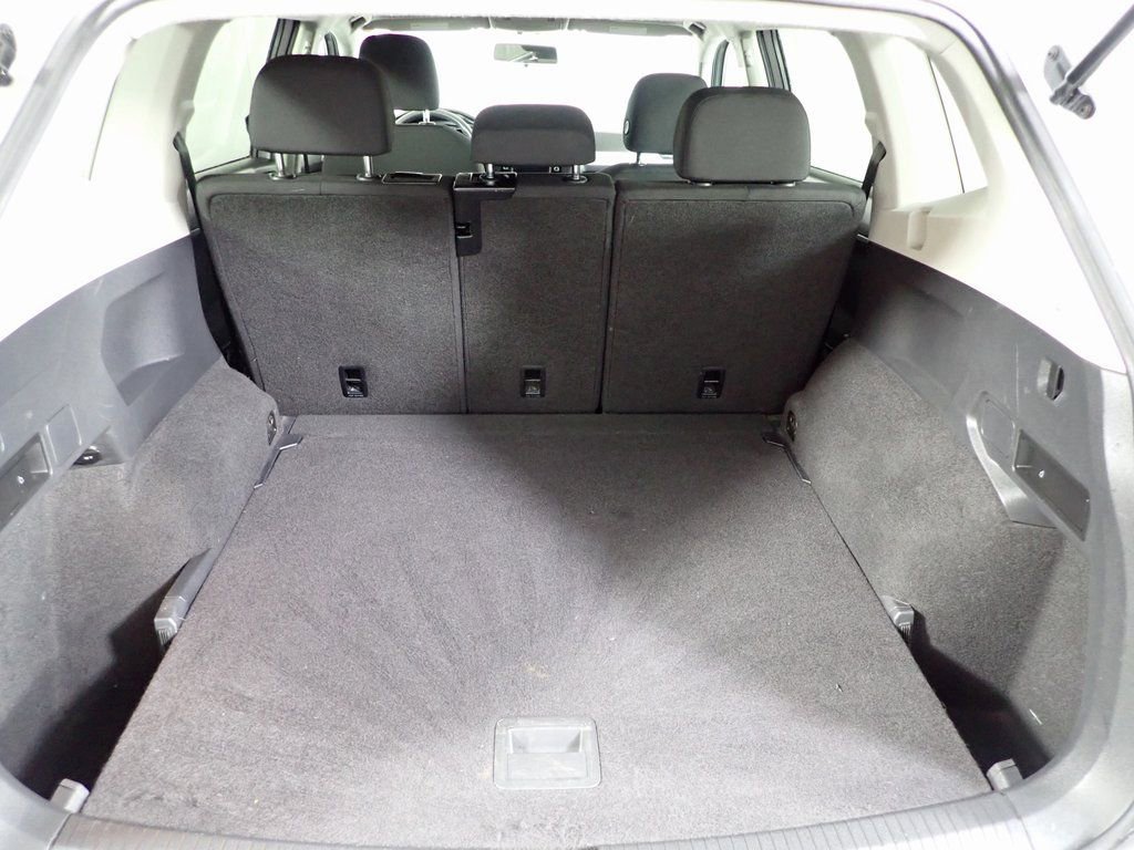 Used 2018 Volkswagen Tiguan S image 15