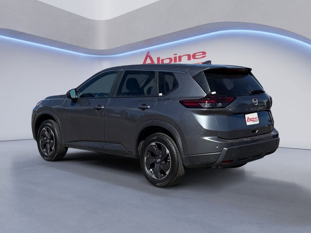 Used 2024 Nissan Rogue SV image 3