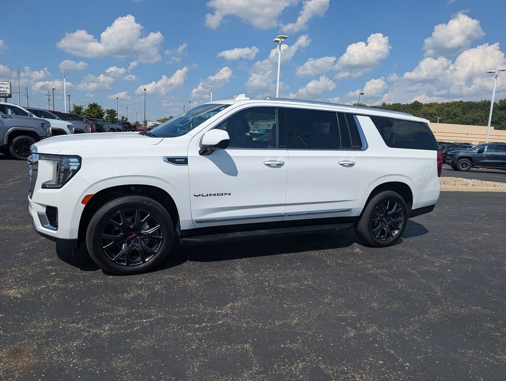 Used 2021 GMC Yukon XL SLT AWD/4WD image 4