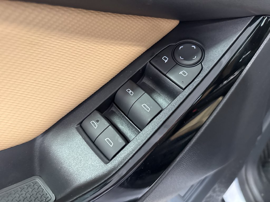 New 2027 Chevrolet Equinox ACTIV w/ Safety and Technology Package AWD/4WD image 30