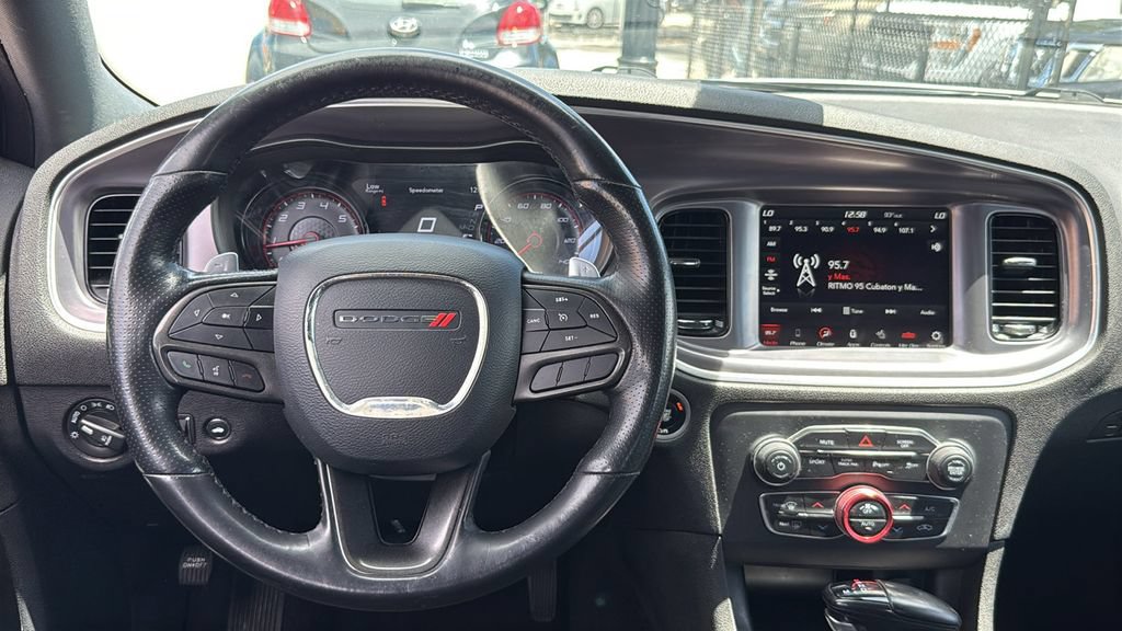 Used 2020 Dodge Charger SXT w/ Blacktop Package AWD/4WD image 29