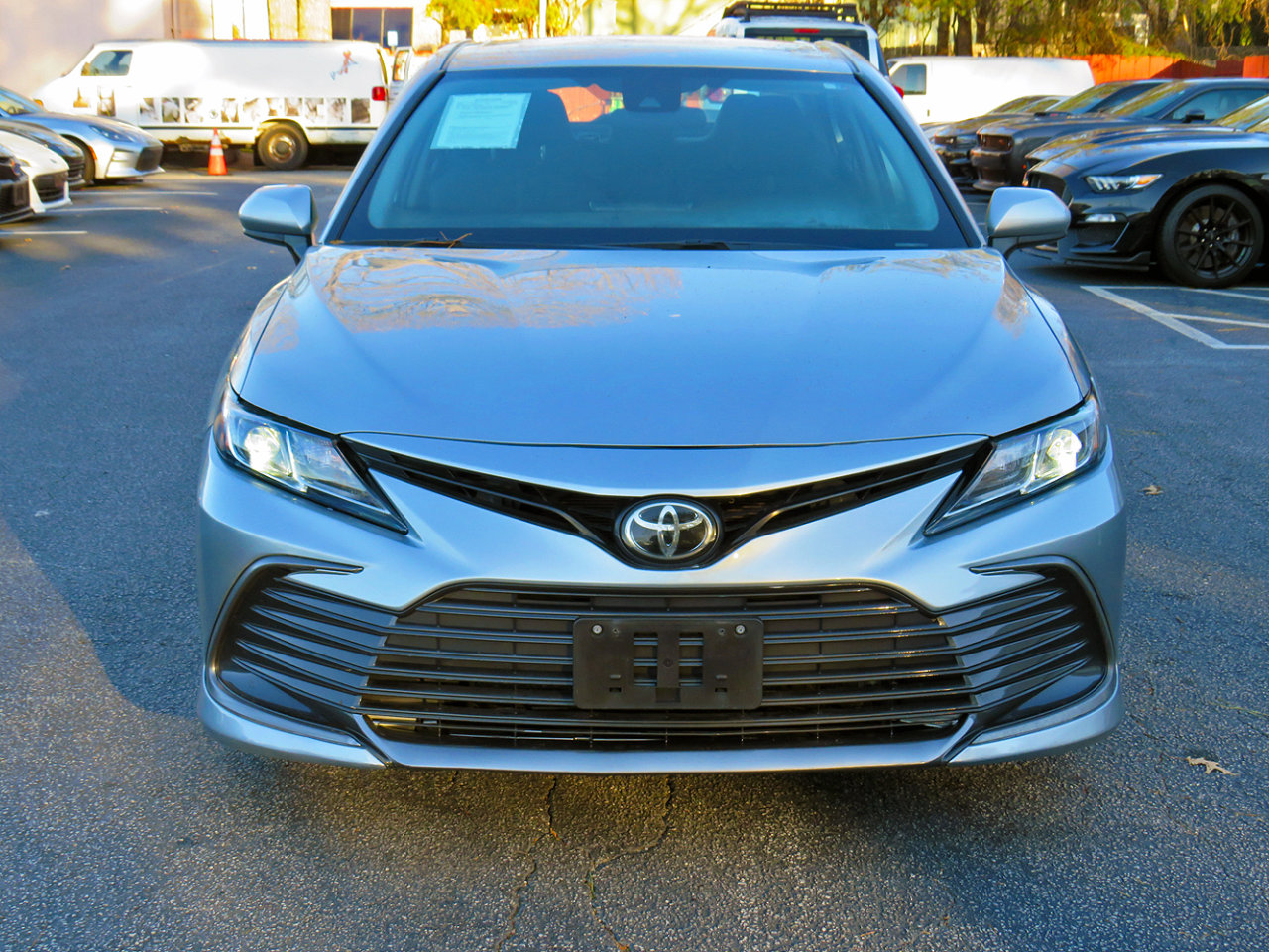 Used 2021 Toyota Camry LE image 4