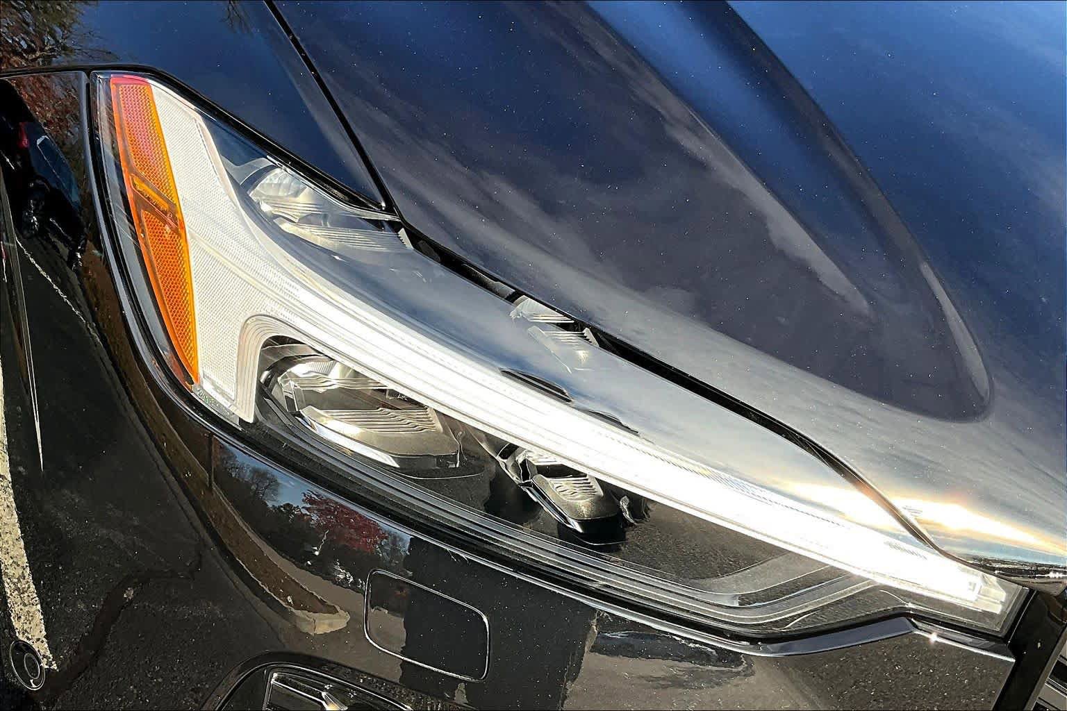 New 2026 Volvo XC60 B5 Plus w/ Protection Package Premier AWD/4WD image 15