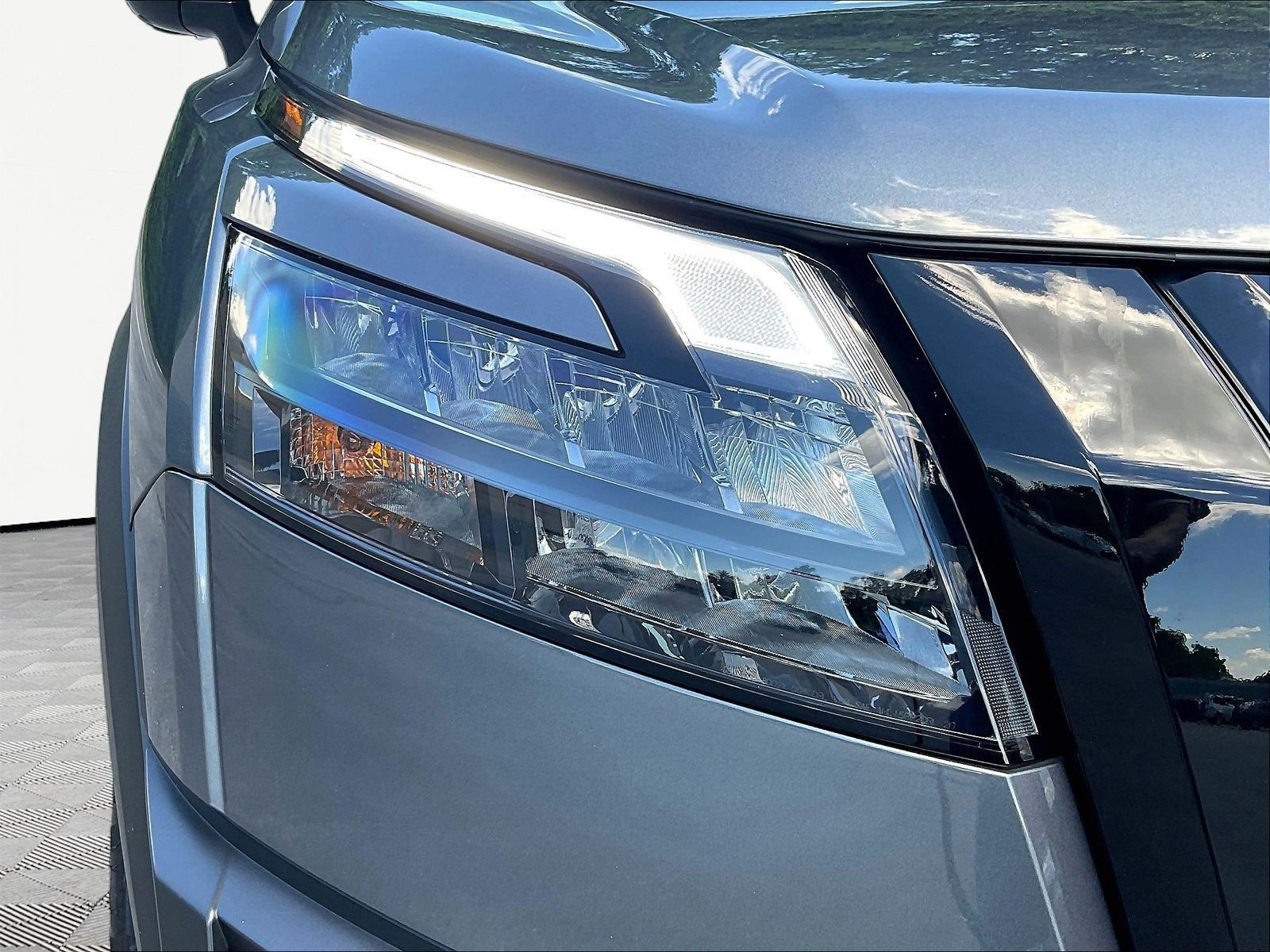 Used 2025 Nissan Pathfinder Rock Creek AWD/4WD image 31