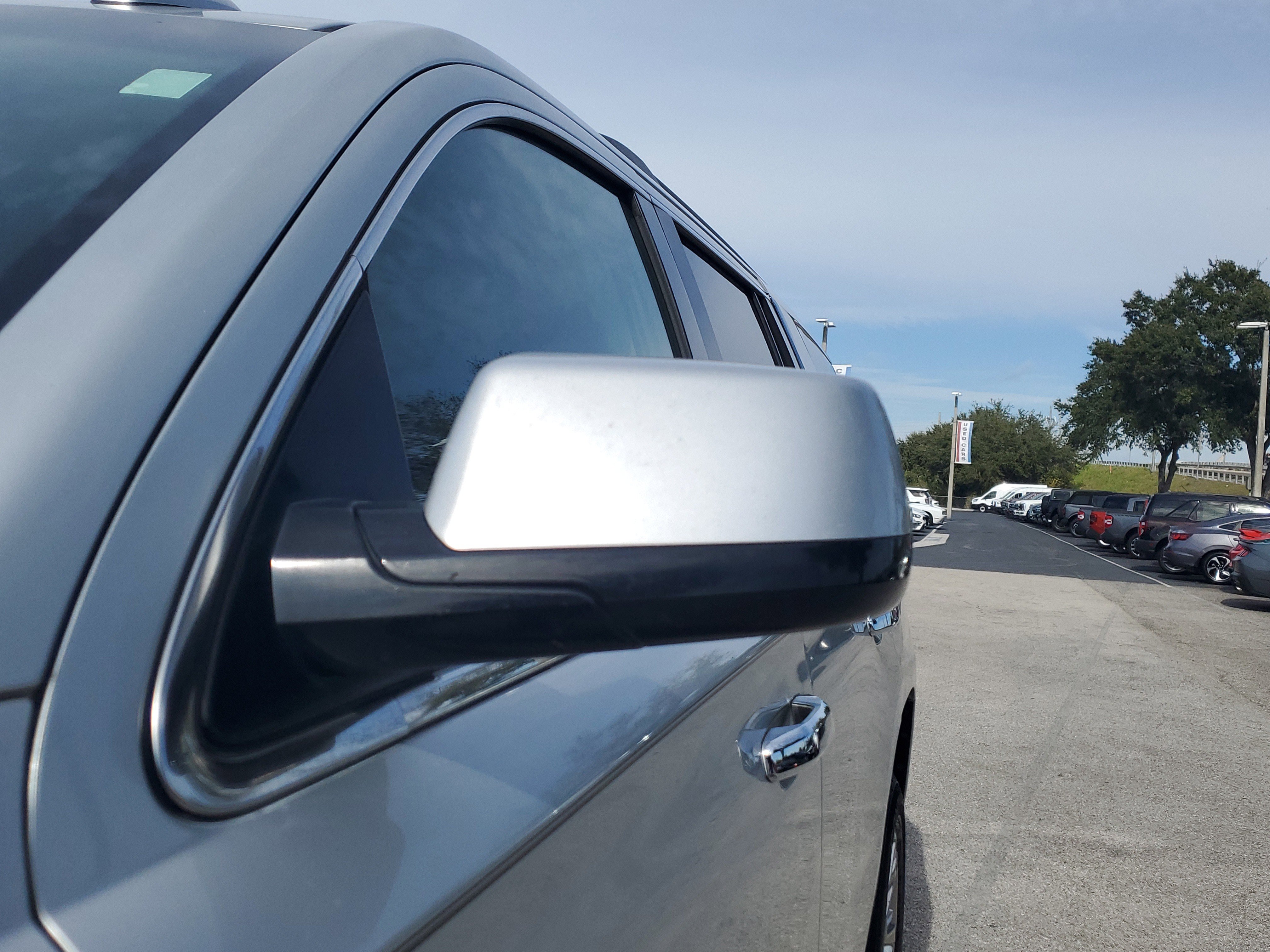 Used 2017 Chevrolet Tahoe LT image 4