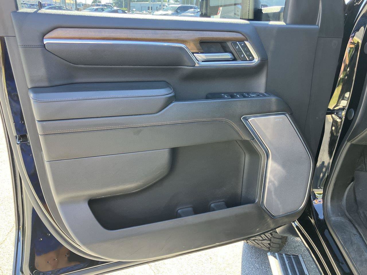 Used 2024 Chevrolet Silverado 3500 High Country w/ High Country Premium Package AWD/4WD image 17