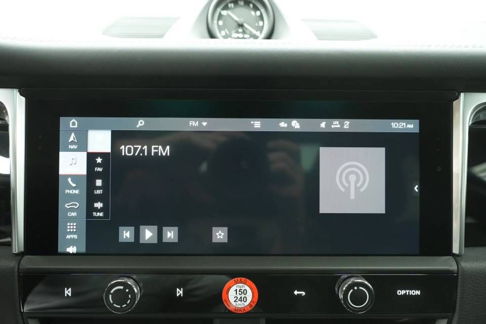 New 2026 Porsche Macan AWD/4WD image 18