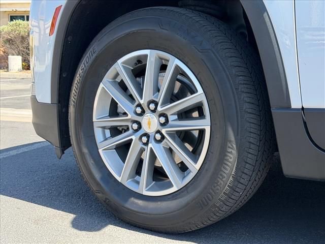 Certified 2023 Chevrolet Traverse LT FWD image 23