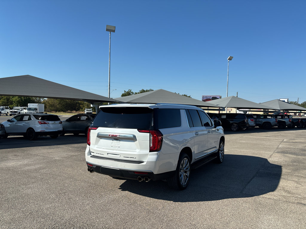 Certified 2024 GMC Yukon XL Denali w/ Advanced Technology Package AWD/4WD image 5