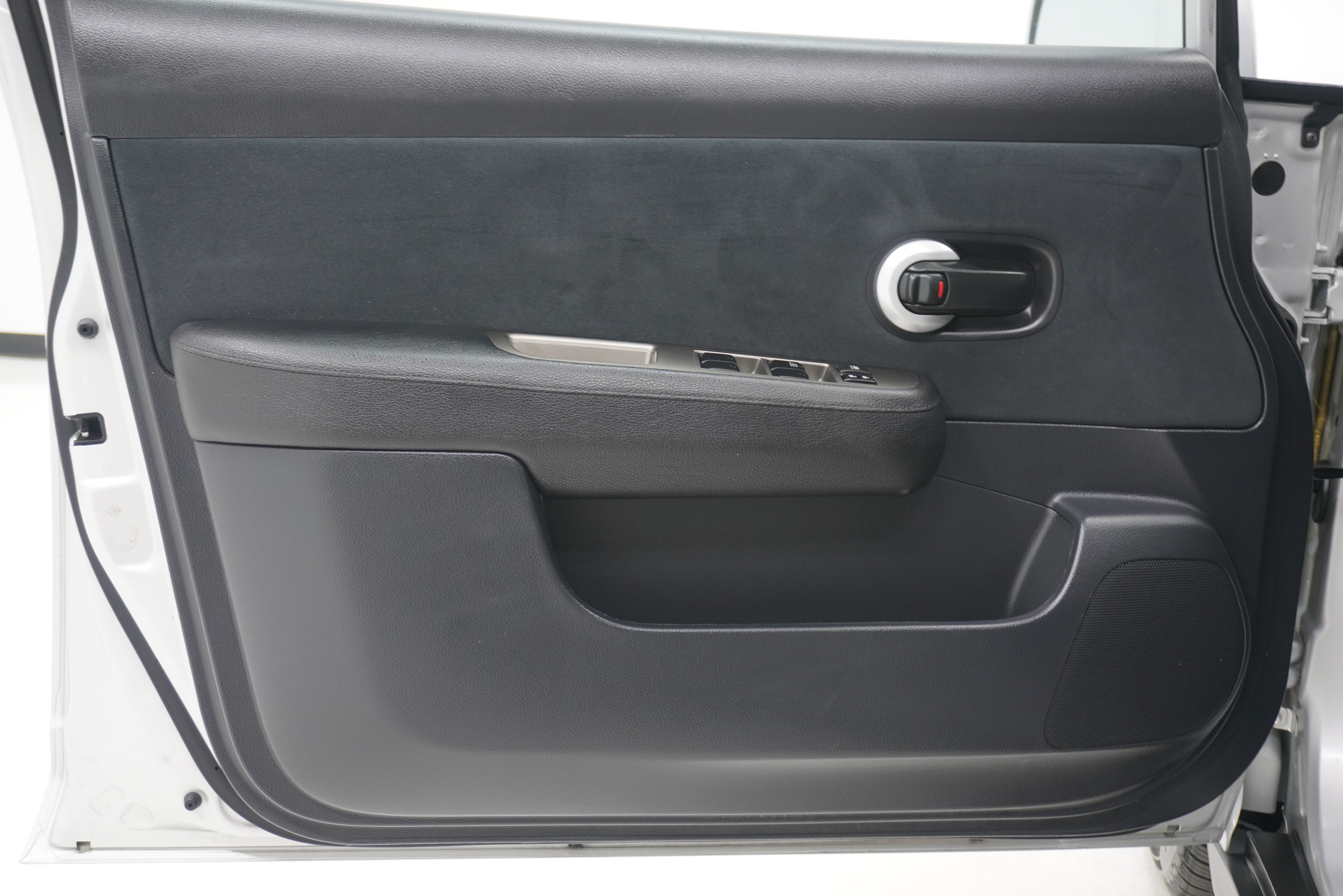 Used 2012 Nissan Versa 1.8 S w/ Special Edition Pkg FWD image 14
