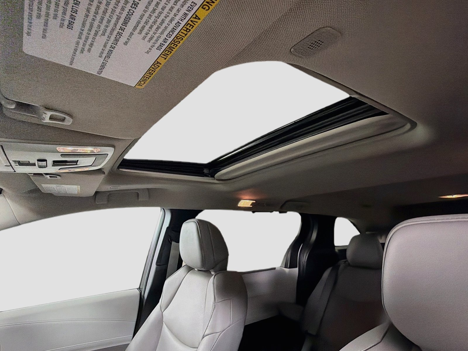Used 2025 Toyota Sienna XLE w/ XLE Plus Package FWD image 9