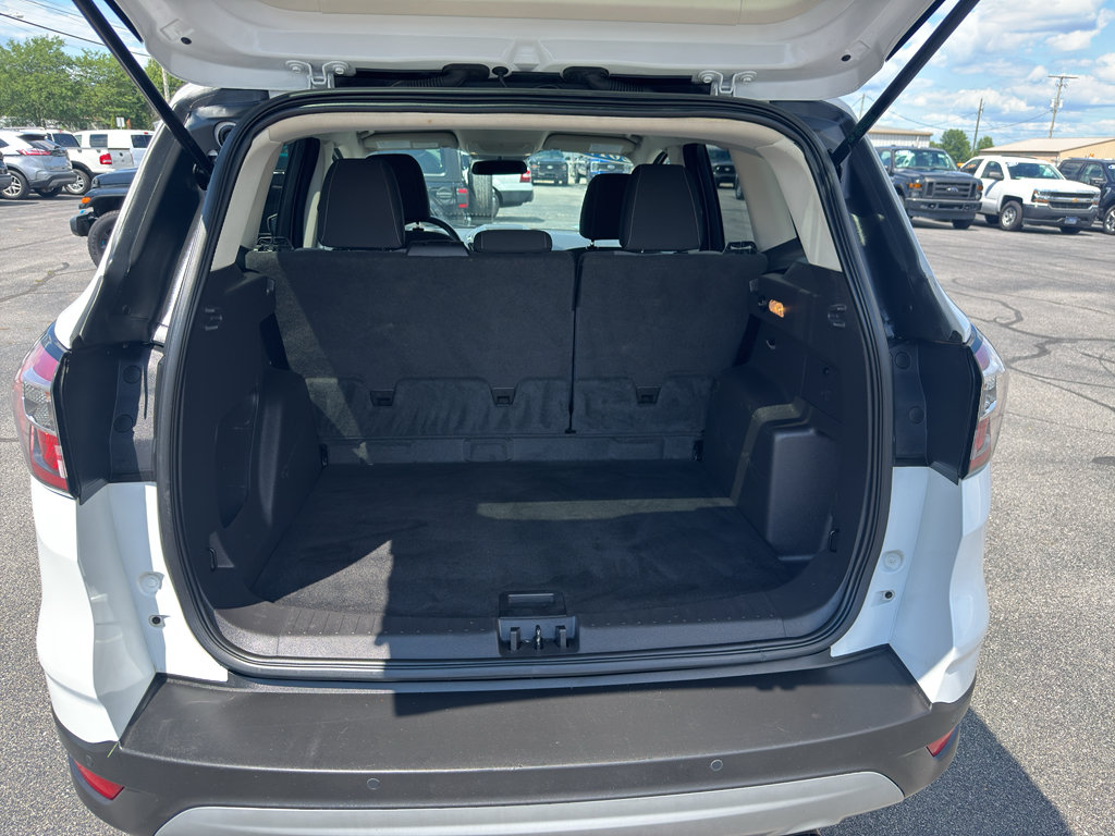 Used 2017 Ford Escape SE w/ Equipment Group 201A AWD/4WD image 8