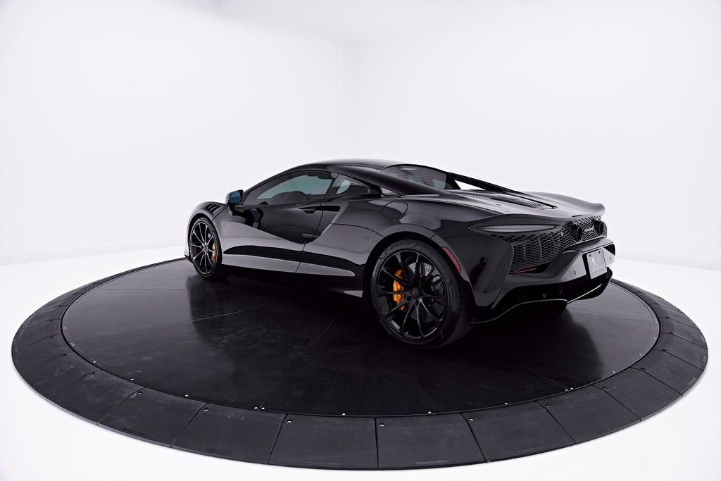 Used 2026 McLaren Artura RWD image 16