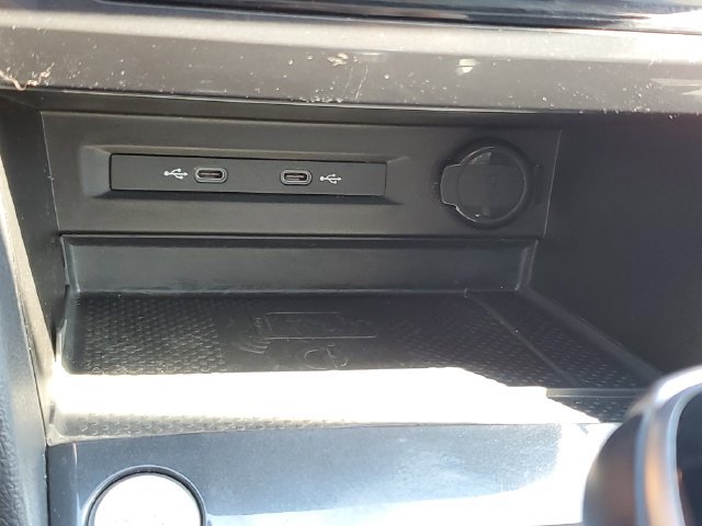 Used 2023 Volkswagen Tiguan SE w/ Panoramic Sunroof Package AWD/4WD image 31