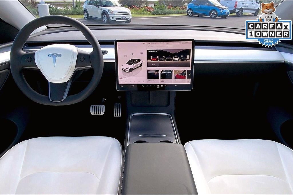 Used 2023 Tesla Model Y Performance image 13
