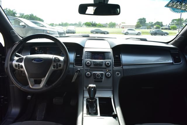 Used 2017 Ford Taurus SEL FWD image 30