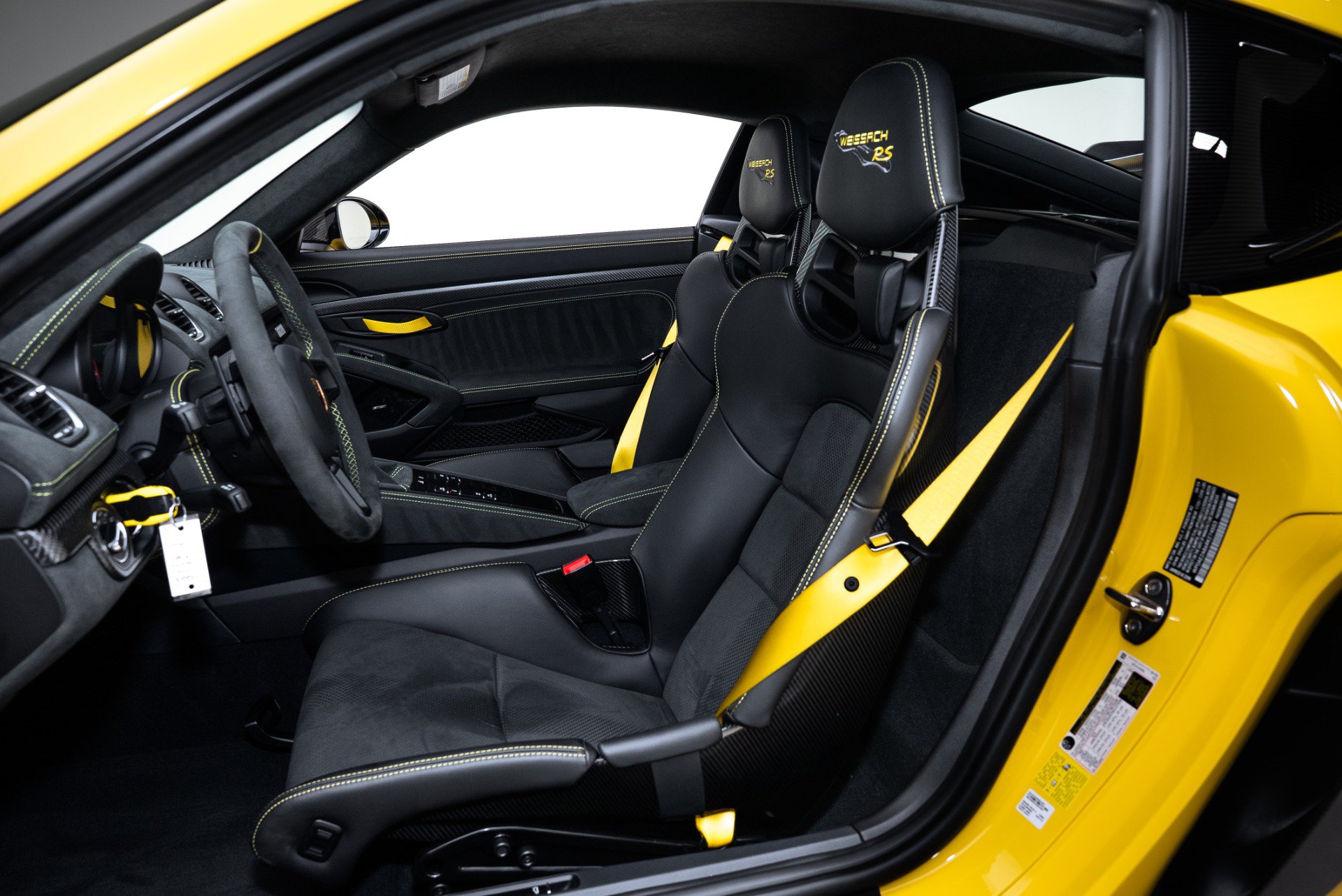Used 2024 Porsche 718 Cayman GT4 RS RWD image 18