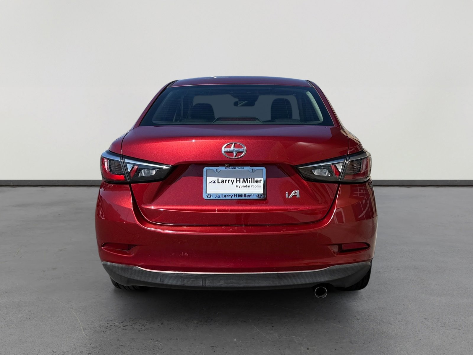 Used 2016 Scion iA image 4