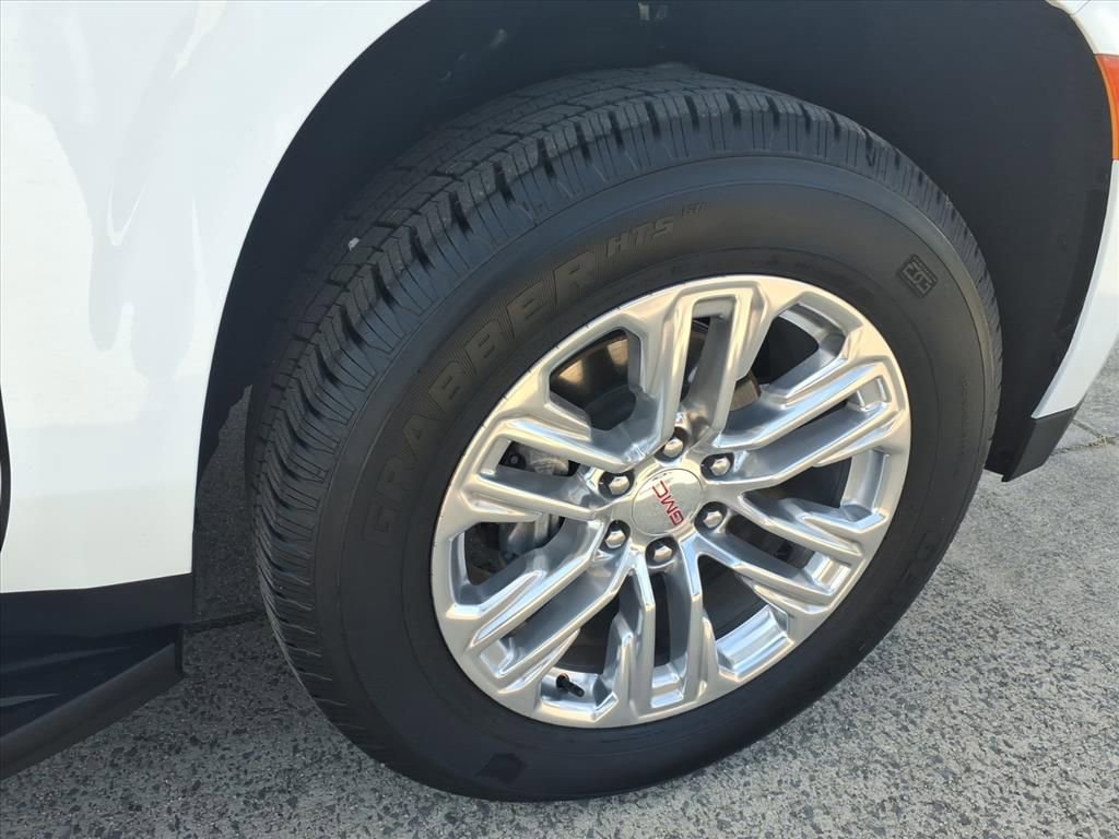 Used 2024 GMC Yukon SLT image 9