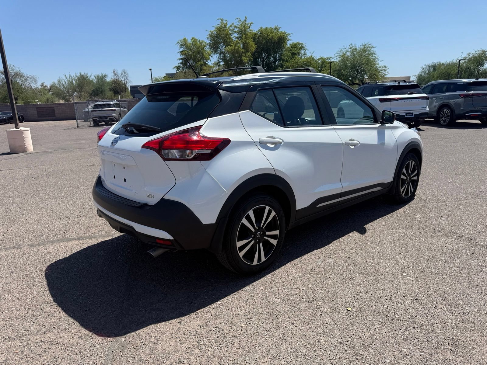 Used 2018 Nissan Kicks SR w/ Premium Package FWD image 5