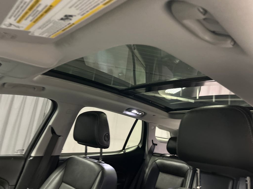 Used 2024 GMC Terrain SLT w/ Elevation Edition image 23