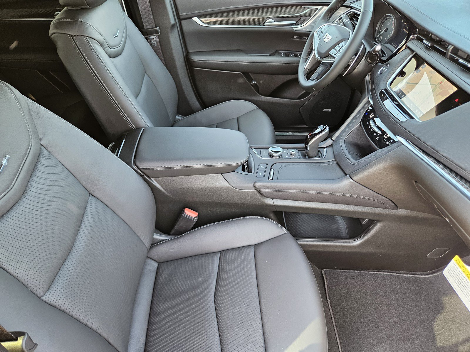 New 2026 Cadillac XT5 Sportv w/ LPO, Onyx Lite Package AWD/4WD image 10