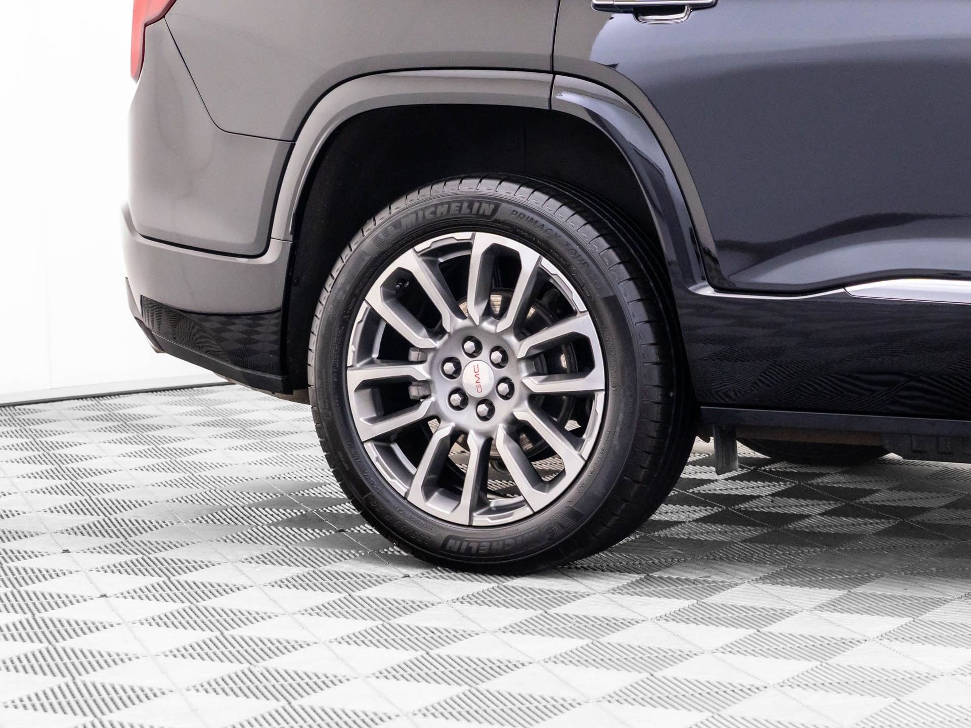 Used 2023 GMC Acadia Denali w/ Denali Ultimate Package AWD/4WD image 38