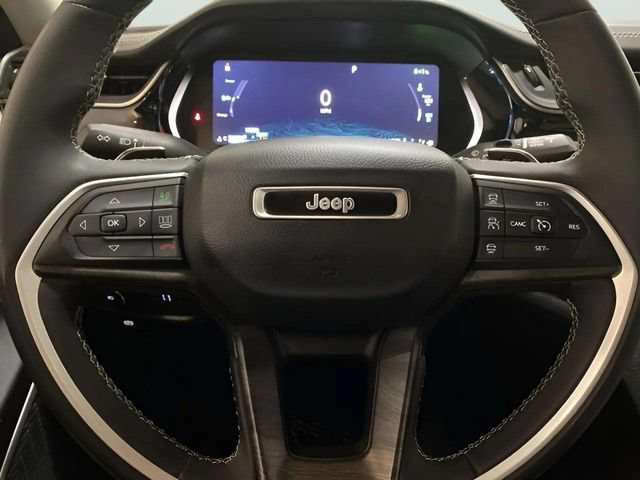Used 2022 Jeep Grand Cherokee Limited 4xe w/ Luxury Tech Group II AWD/4WD image 60
