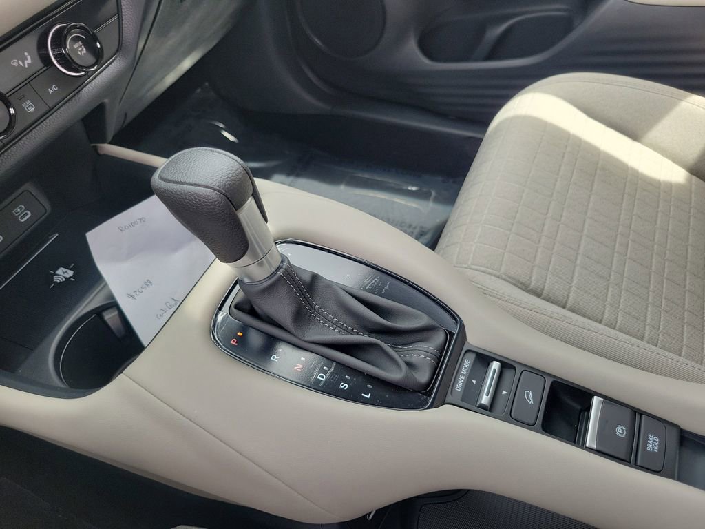 Certified 2026 Honda HR-V LX image 30