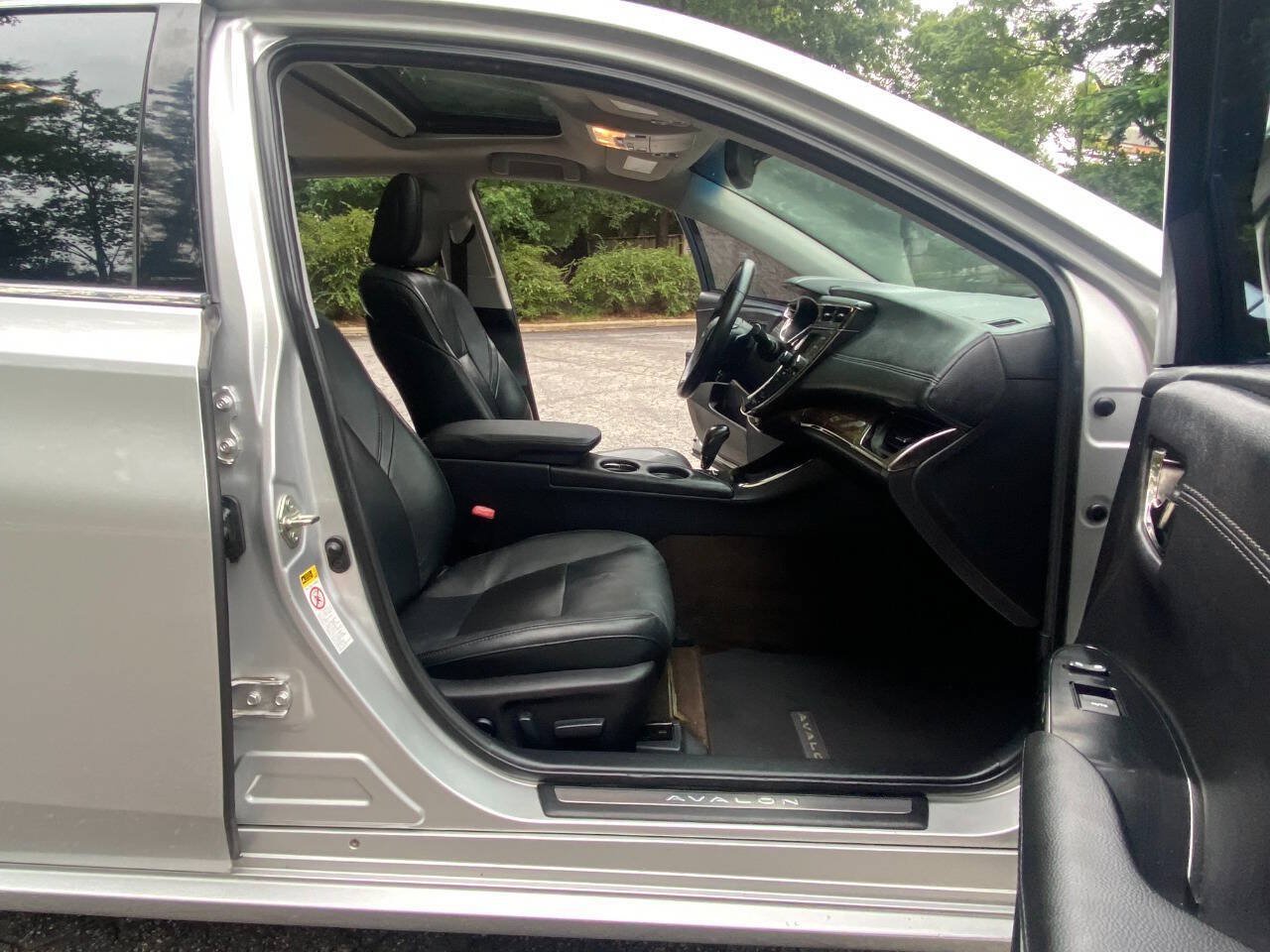 Used 2013 Toyota Avalon Limited FWD image 53