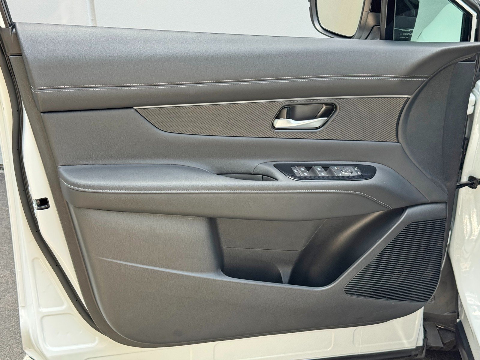 Used 2025 Nissan Murano SV AWD/4WD image 36
