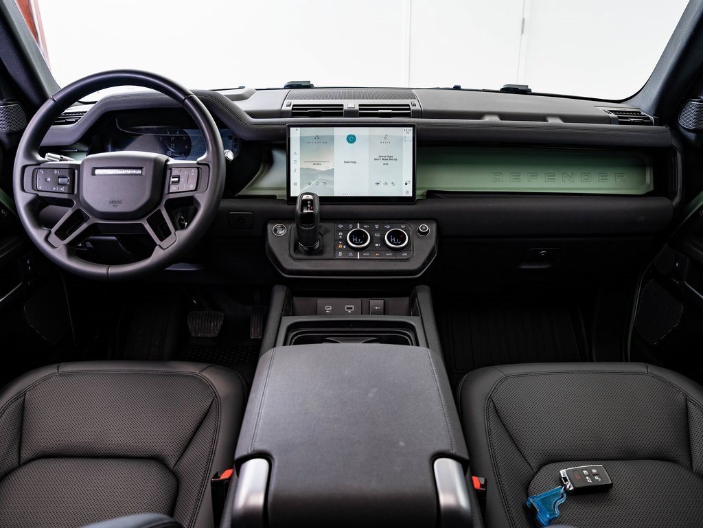 Used 2023 Land Rover Defender 110 75th Limited Edition image 35