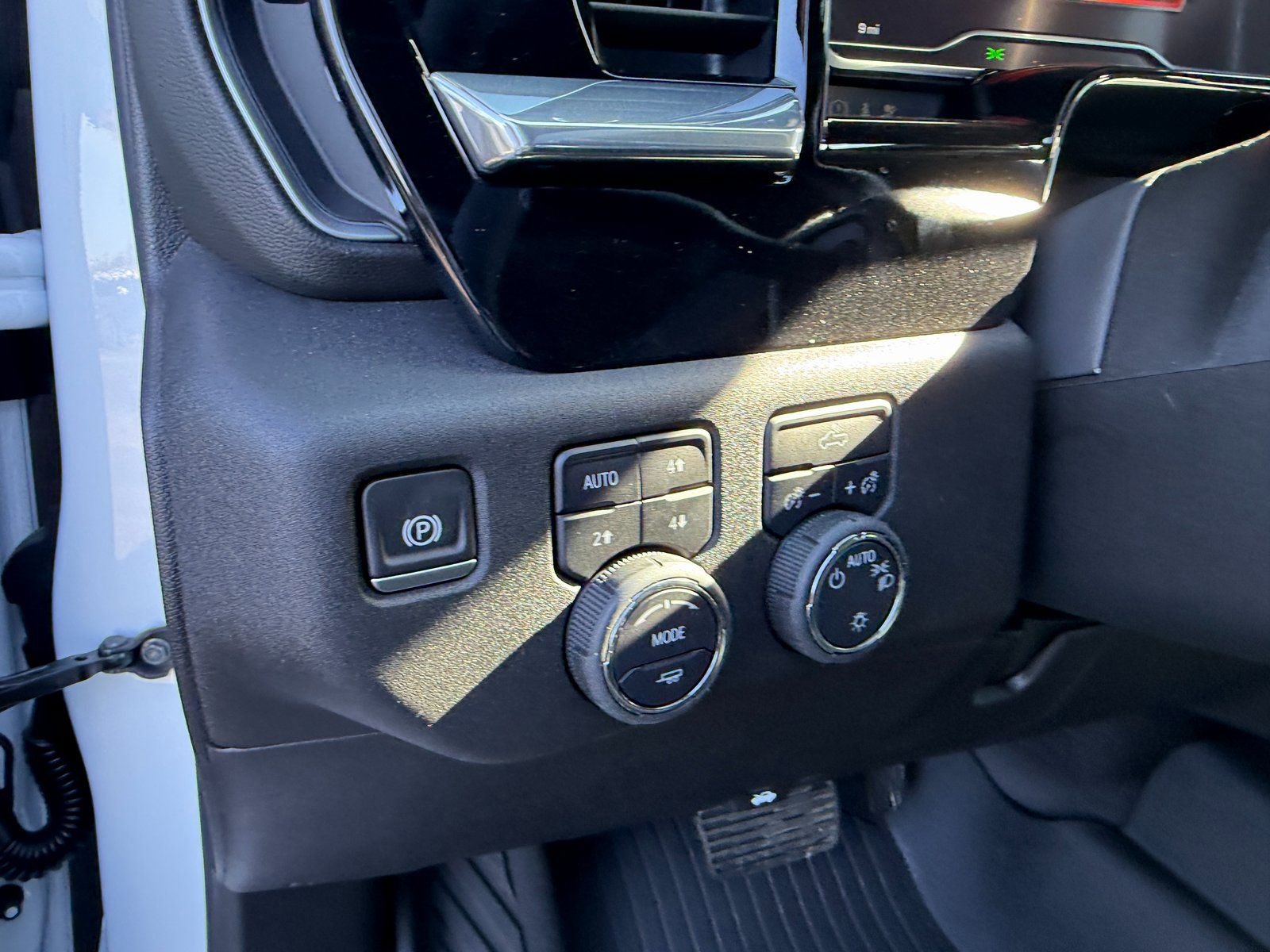 New 2025 Chevrolet Silverado 1500 LT image 13