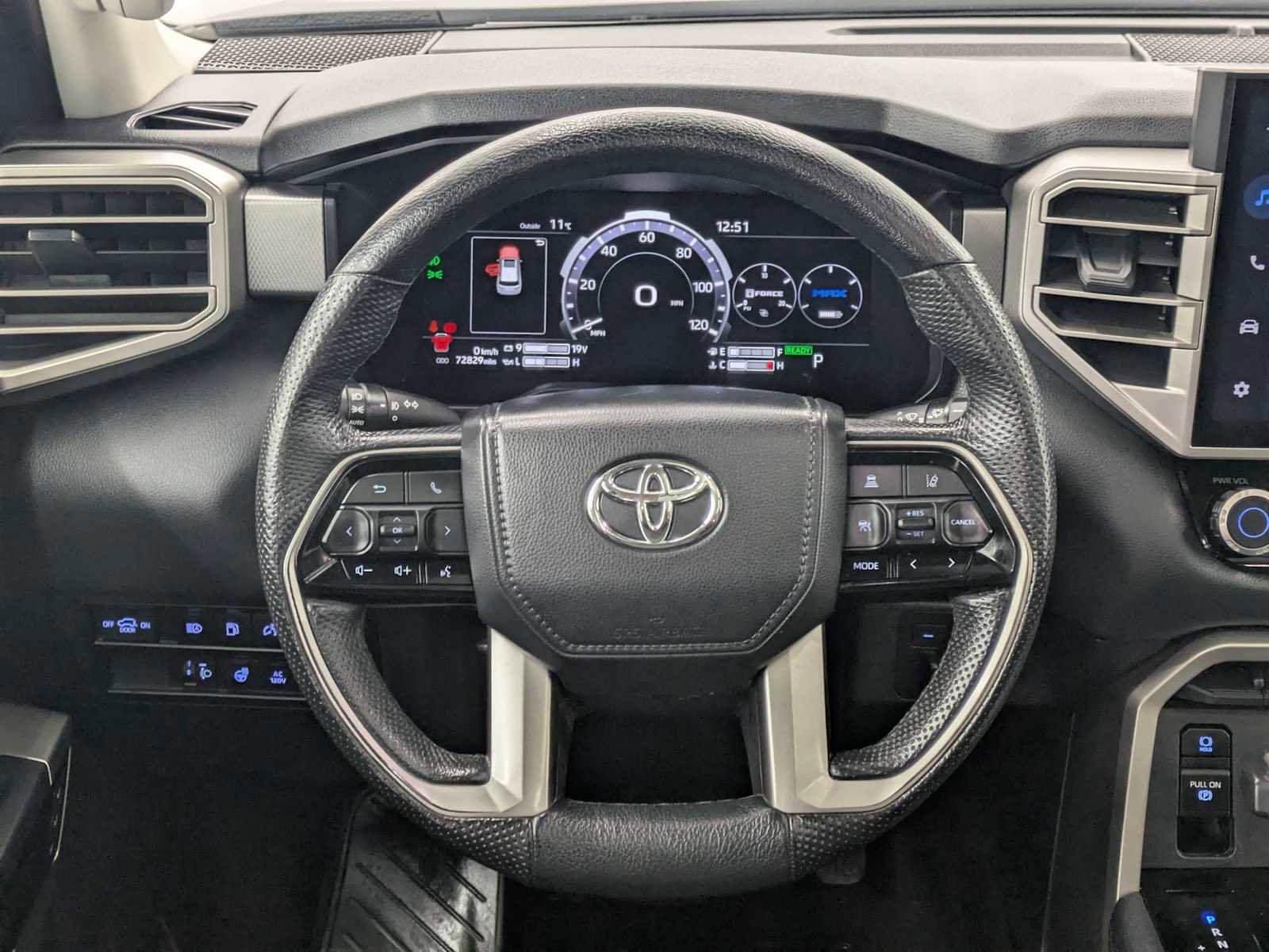 Used 2023 Toyota Sequoia Capstone AWD/4WD image 23