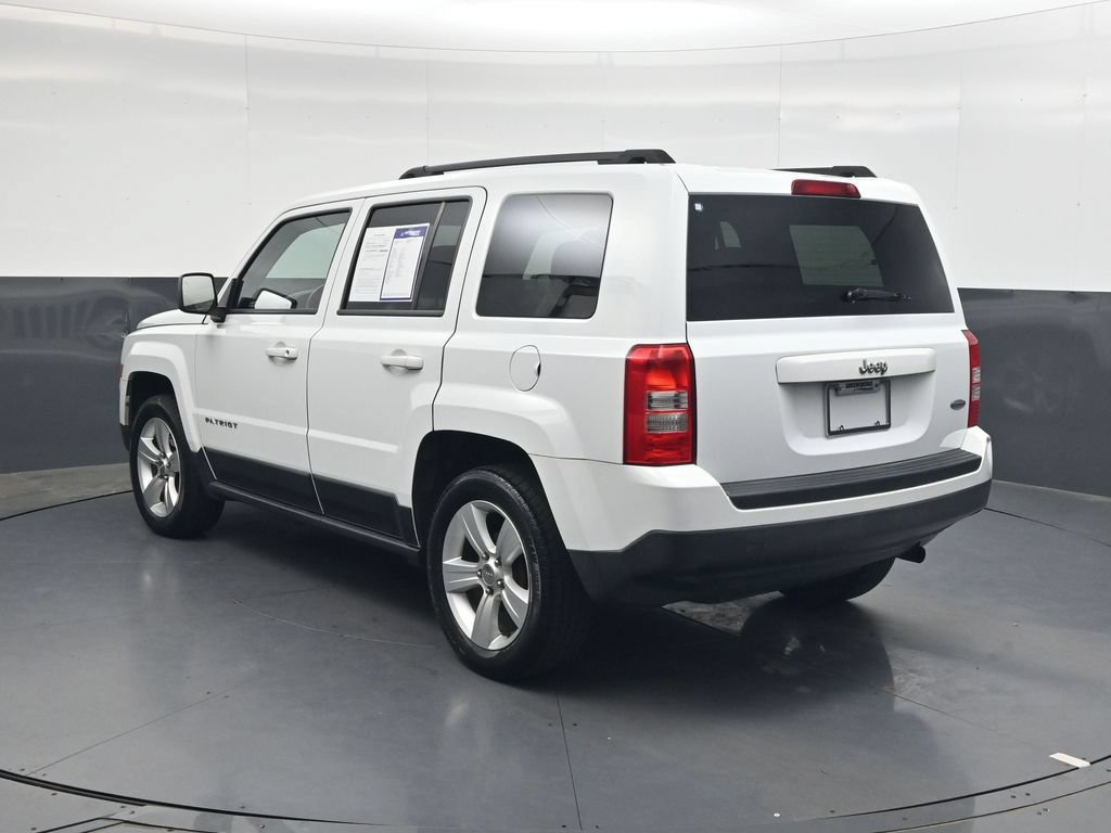 Used 2015 Jeep Patriot Latitude FWD image 6